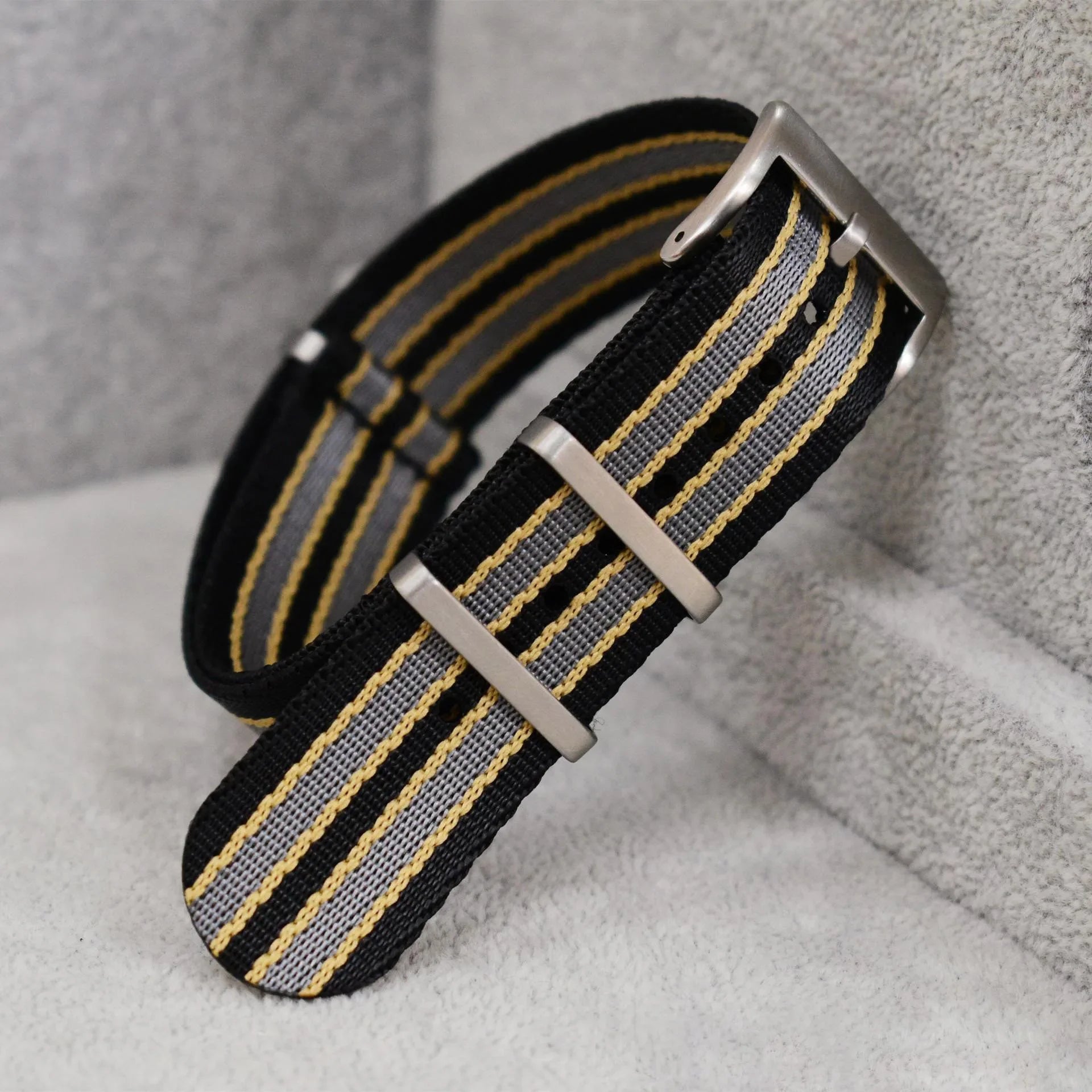 20mm Nylon Watch Strap for Omega 007 Replacement High Density Nylon Band for Rolex Premium Soft  Universal Sports Watch Band